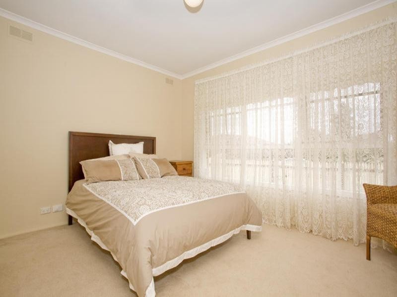 1 Sheeran Crescent, Lara VIC 3212