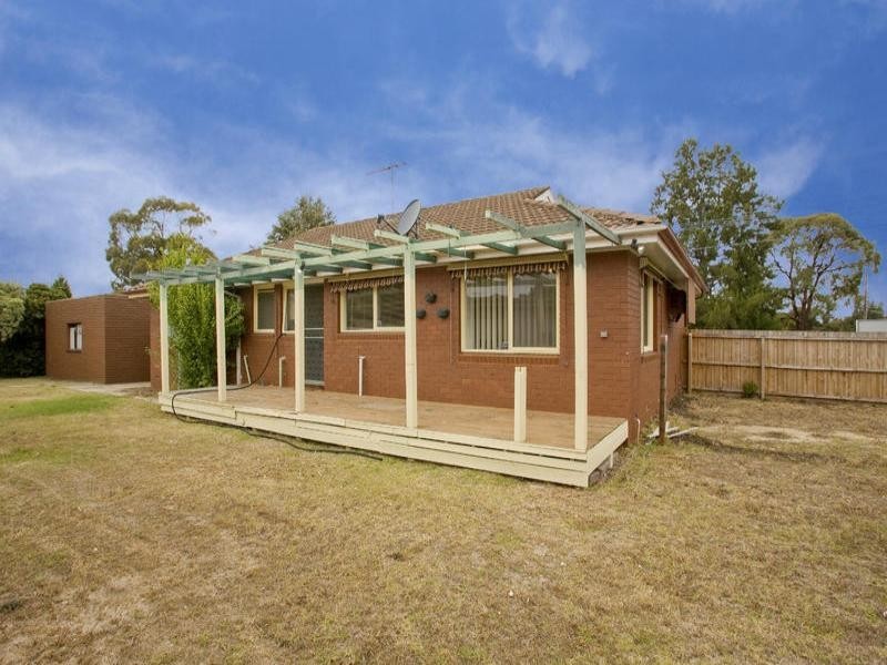 1 Sheeran Crescent, Lara VIC 3212