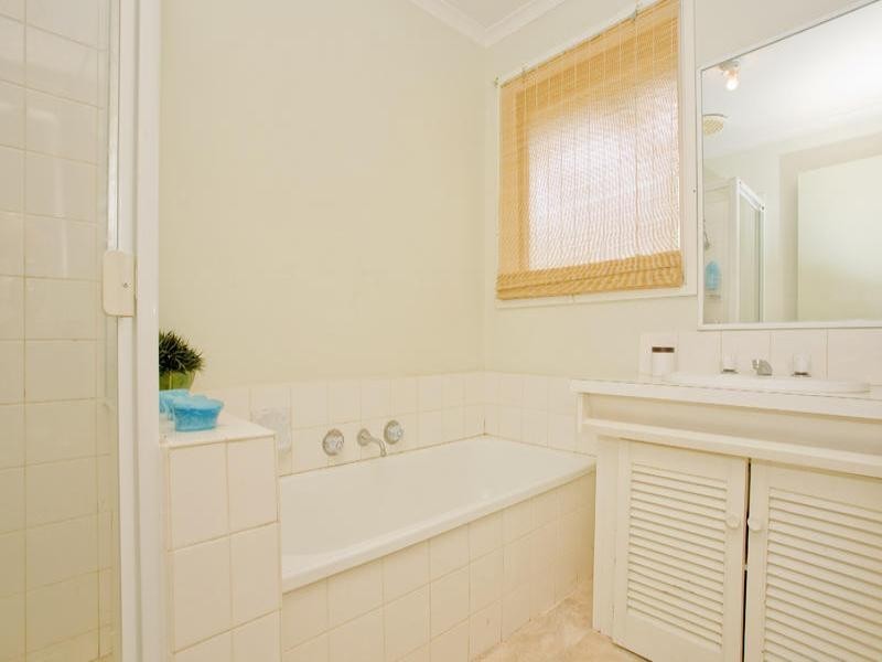 1 Sheeran Crescent, Lara VIC 3212