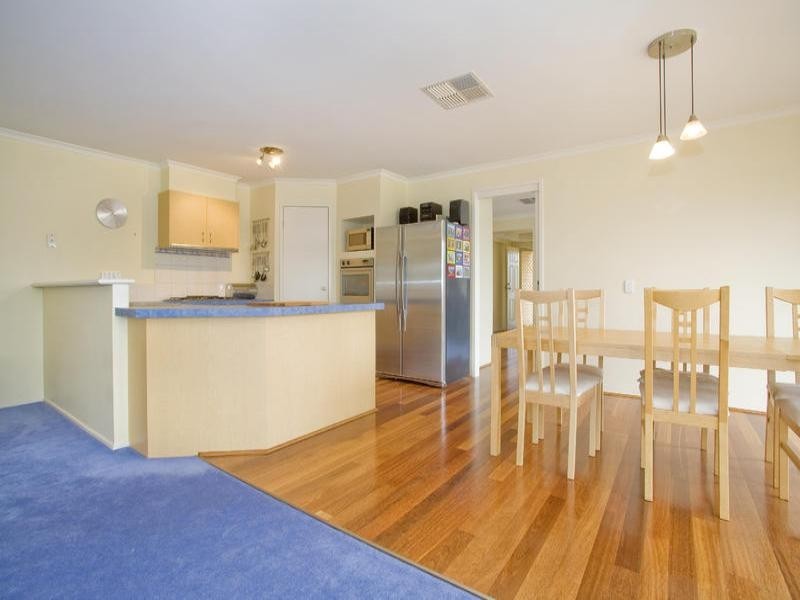 1 Sheeran Crescent, Lara VIC 3212