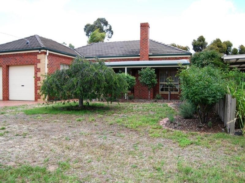 29 Cameron Crescent, Lara VIC 3212