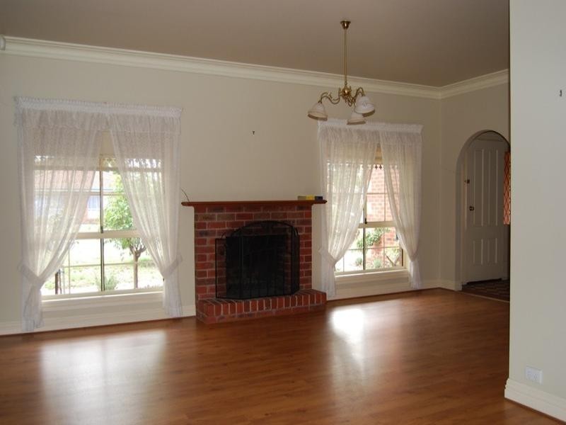 29 Cameron Crescent, Lara VIC 3212