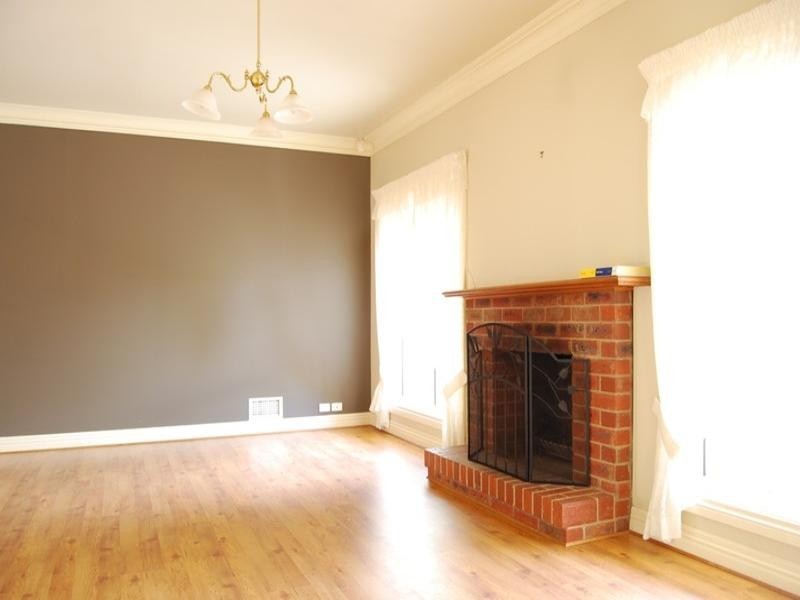 29 Cameron Crescent, Lara VIC 3212