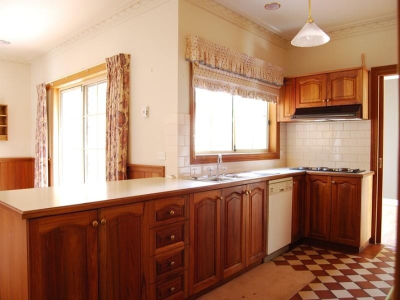 29 Cameron Crescent, Lara VIC 3212