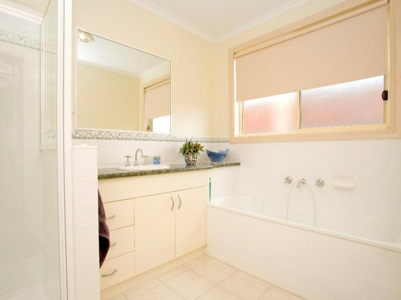 1 Marconi Place, Lara VIC 3212