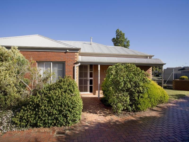 Unit 1/18 Richard Drive, Lara VIC 3212