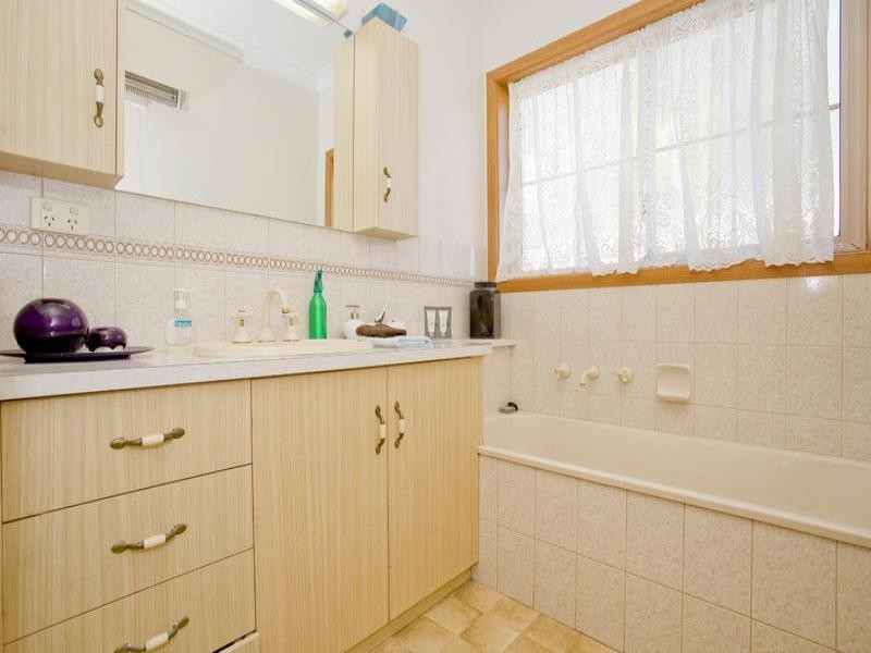 Unit 3/18 Richard Drive, Lara VIC 3212