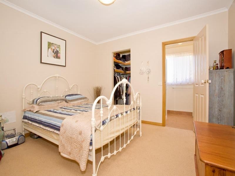 56 Blackbird Circuit, Lara VIC 3212