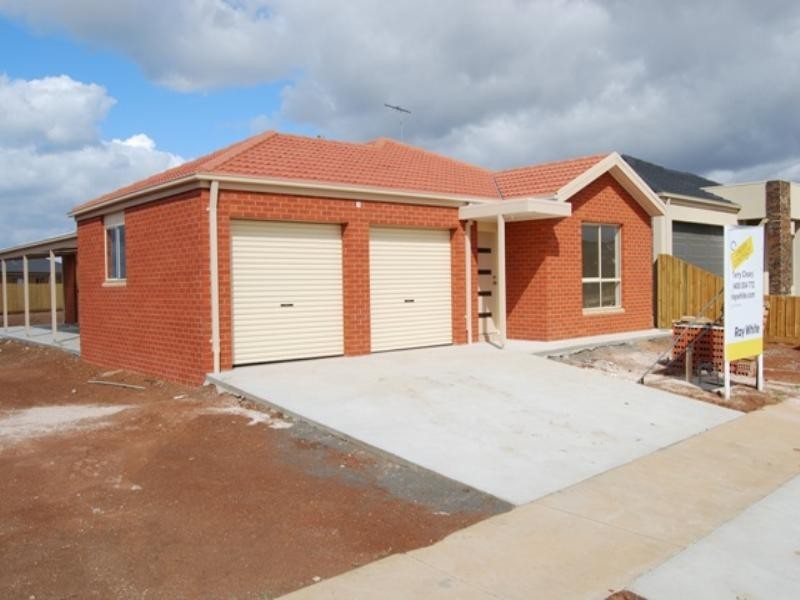 18 Citius Close, Lara VIC 3212