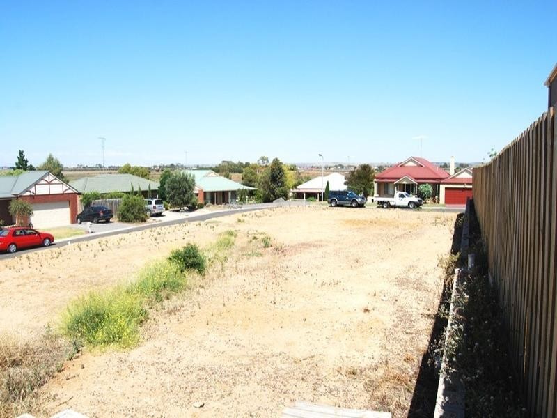 3 Nanton Close, Lara VIC 3212