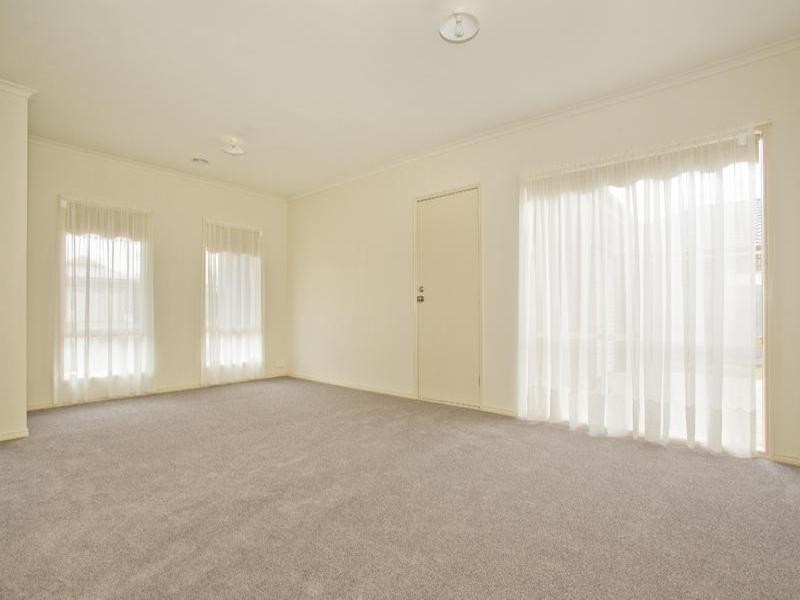 13 Magnolia Court, Lara VIC 3212