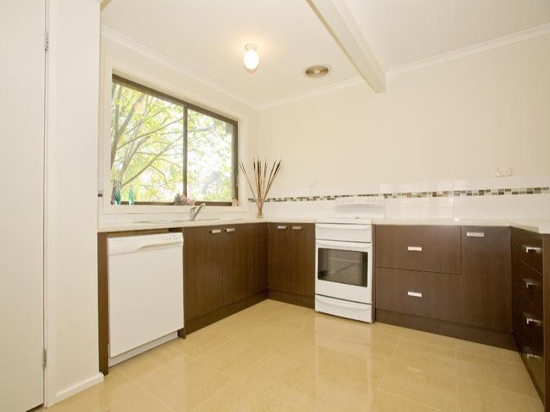 70 Smeaton Close, Lara VIC 3212