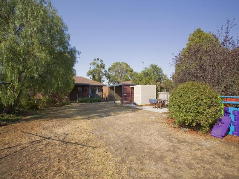 70 Smeaton Close, Lara VIC 3212