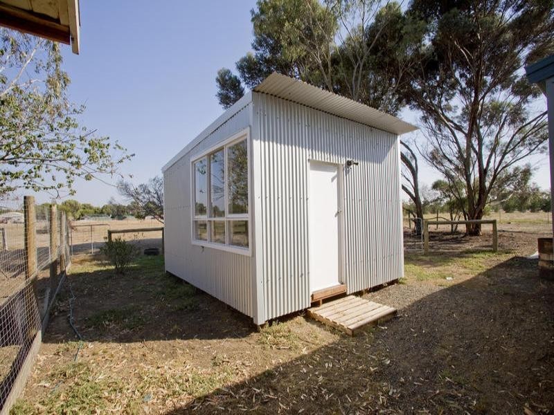 135 Old Melbourne Road, Lara VIC 3212