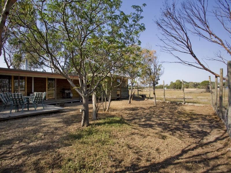 135 Old Melbourne Road, Lara VIC 3212