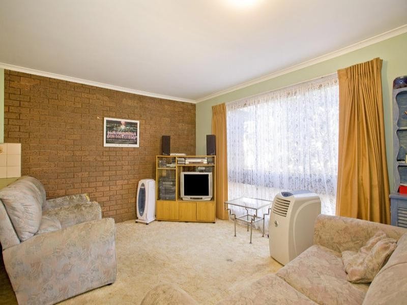 Unit 9/14 Brunel Close, Lara VIC 3212