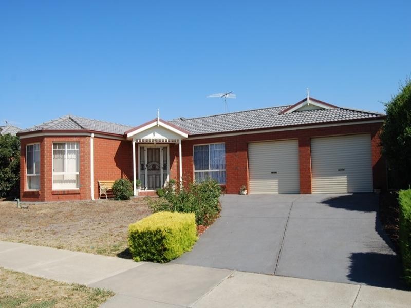 15 Lipson Drive, Lara VIC 3212