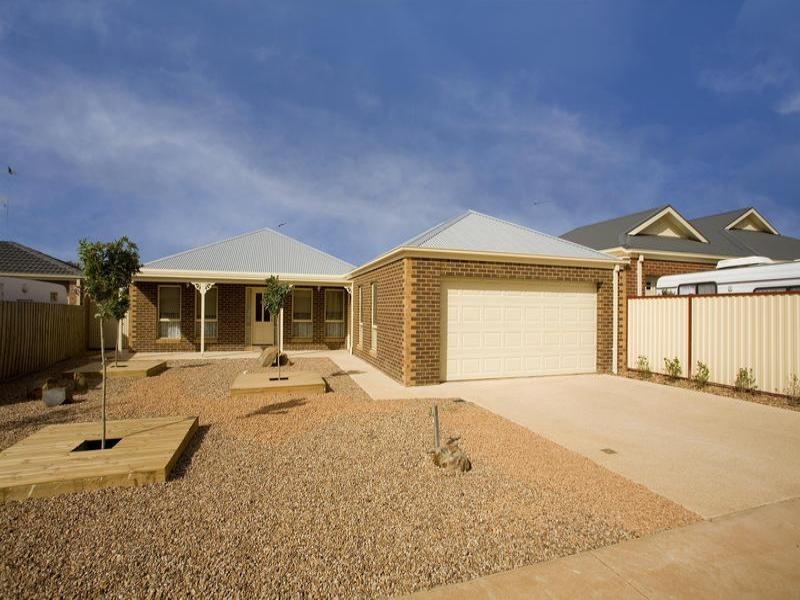 6 Kahrmann Court, Lara VIC 3212