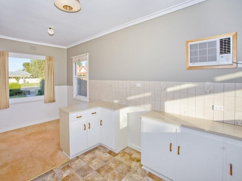 42 Forest Road, Lara VIC 3212
