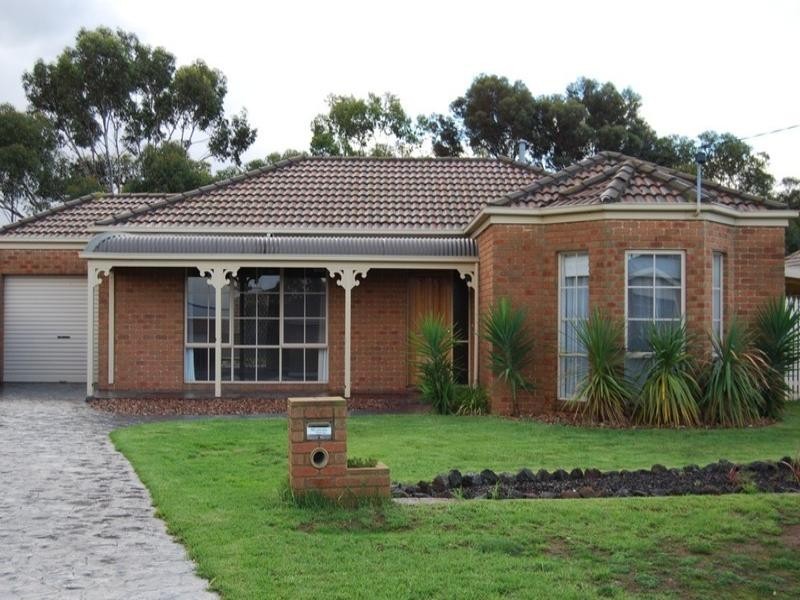 55 Cameron Crescent, Lara VIC 3212