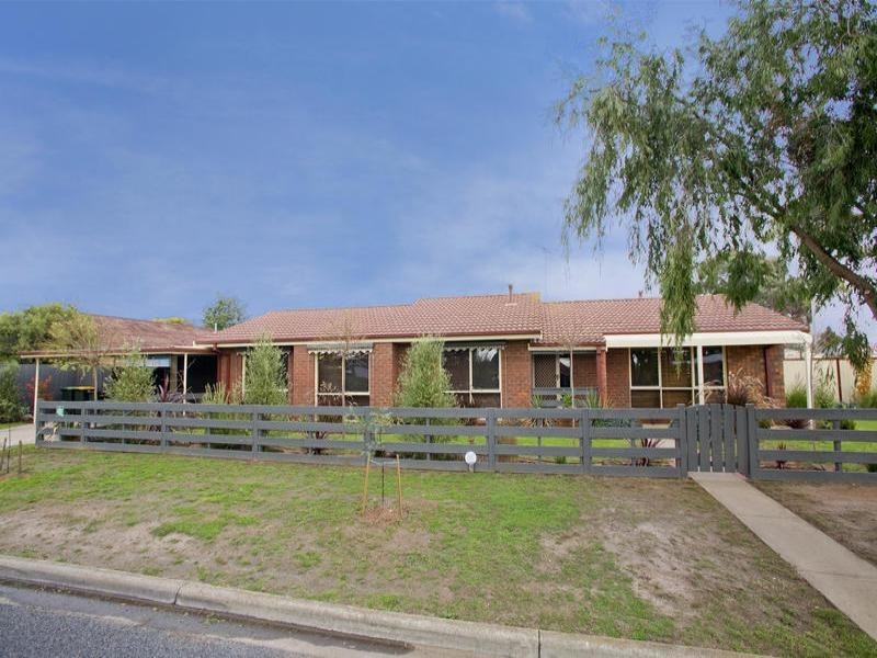 34 Henderson Drive, Lara VIC 3212