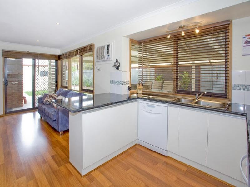 34 Henderson Drive, Lara VIC 3212