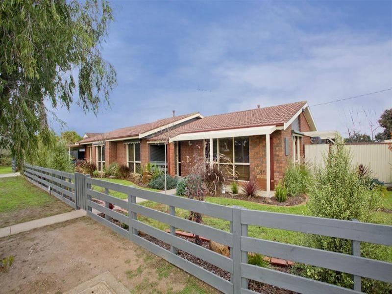 34 Henderson Drive, Lara VIC 3212