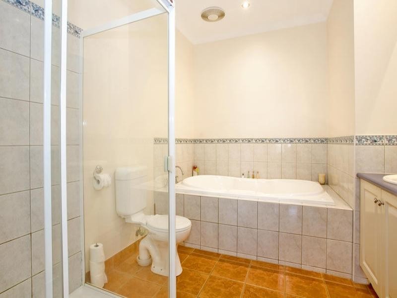 65 Lakeside Boulevard, Lara VIC 3212