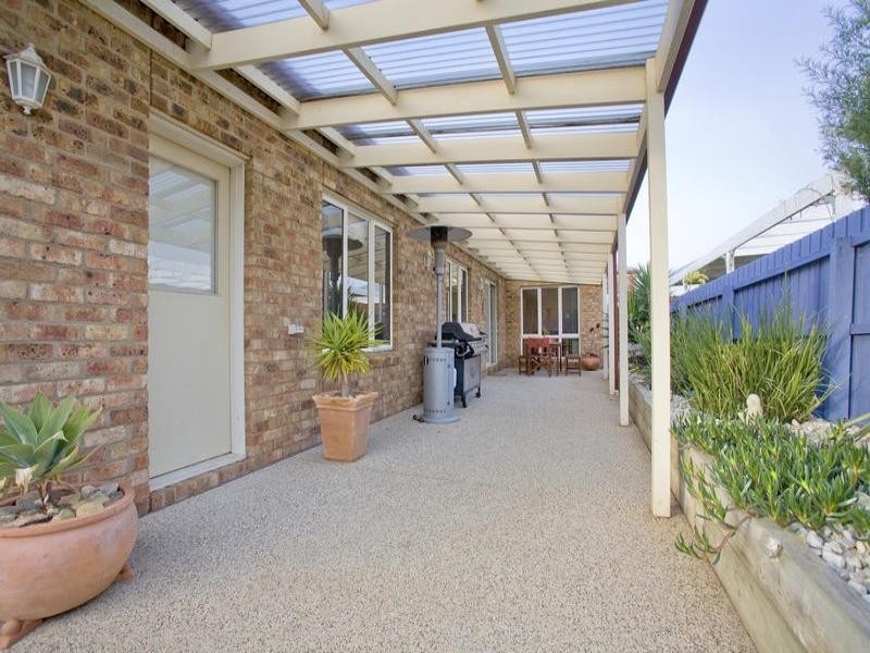 65 Lakeside Boulevard, Lara VIC 3212