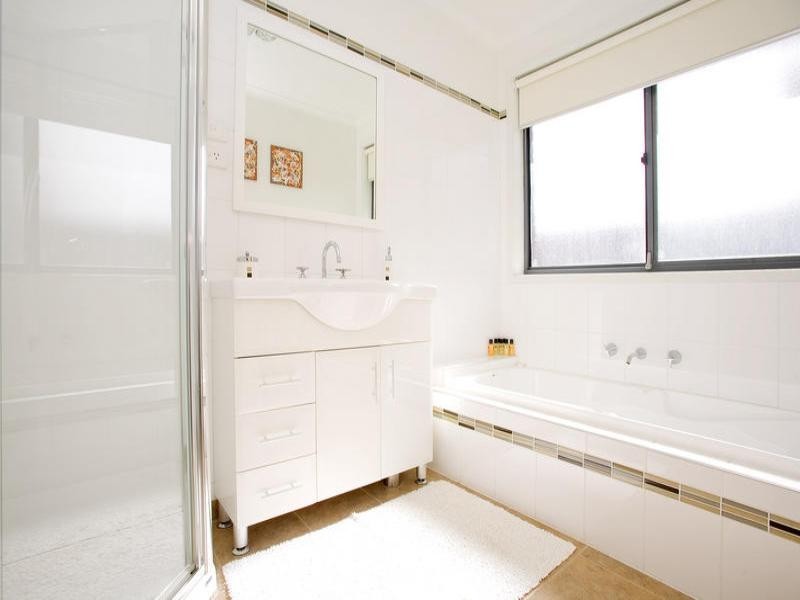 5 Moyston Grove, Corio VIC 3214