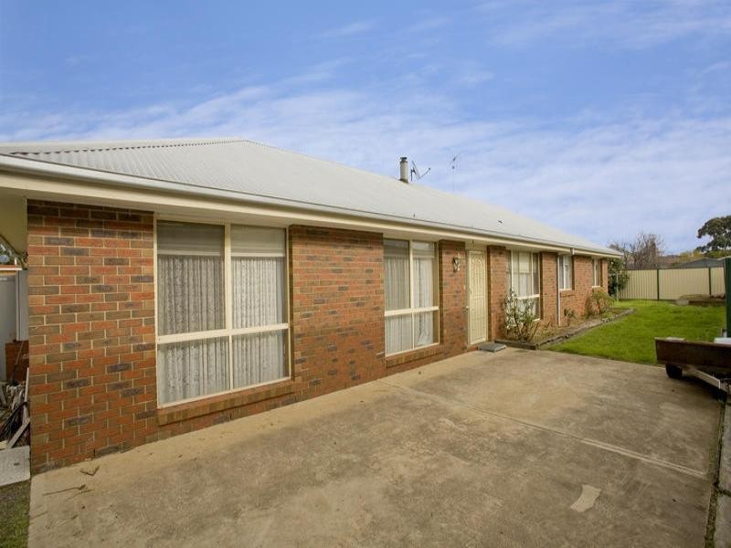 25 Clover Street, Lara VIC 3212