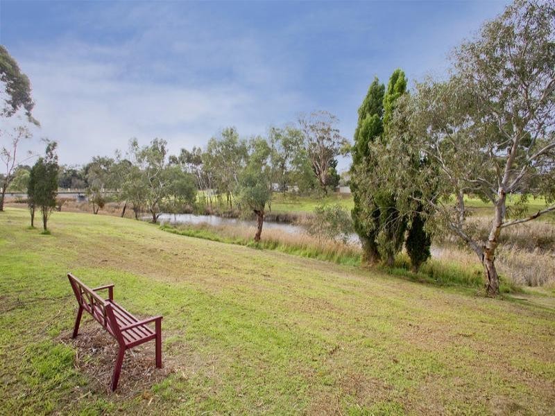 55 Bank Street, Lara VIC 3212