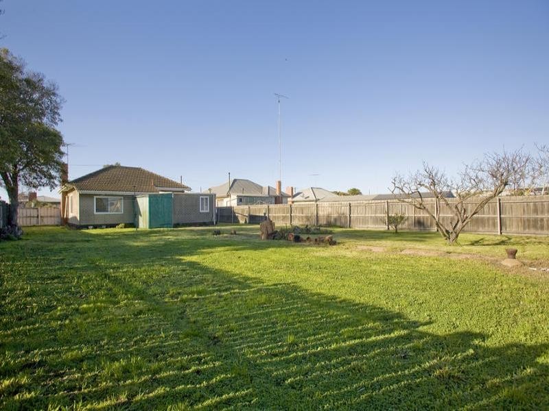 15 Portland Street, Norlane VIC 3214
