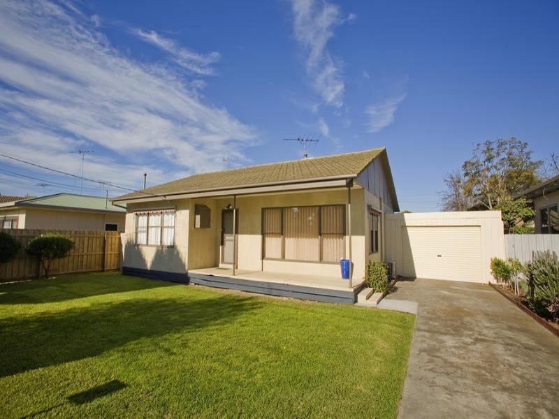 25 Georgia Grove, Corio VIC 3214