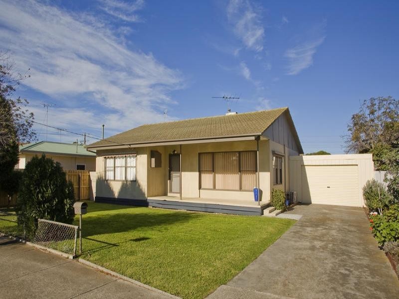 25 Georgia Grove, Corio VIC 3214