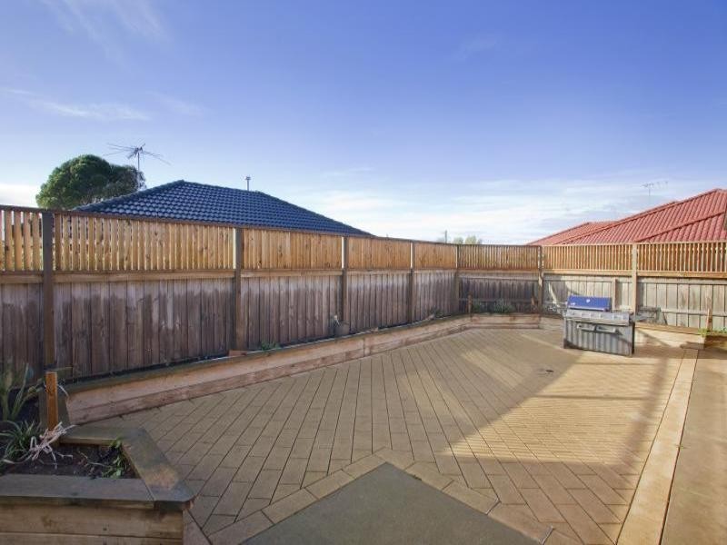 Unit 1/29 Balagundi Drive, Lara VIC 3212