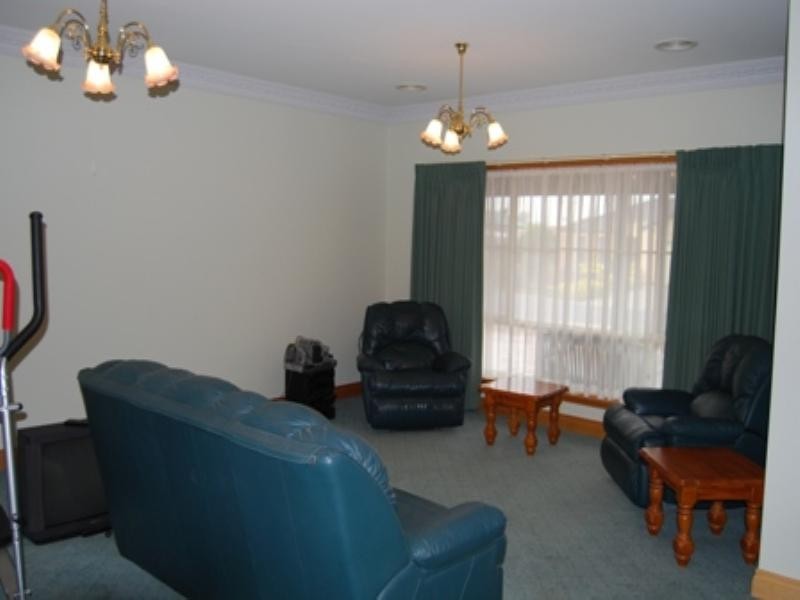 15 Magpie Close, Lara VIC 3212