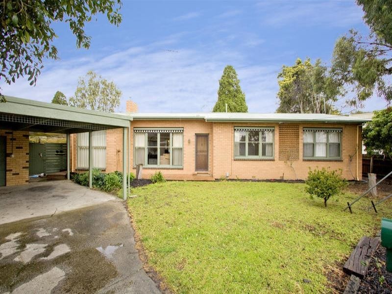 4 Lae Court, Herne Hill VIC 3218