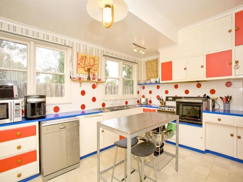 4 Lae Court, Herne Hill VIC 3218