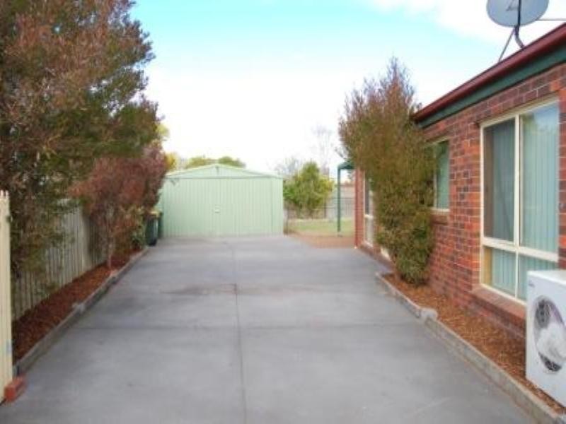 17 Looker Street, Lara VIC 3212