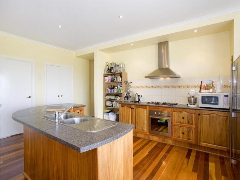 20 Viewbank Rise, Lovely Banks VIC 3221