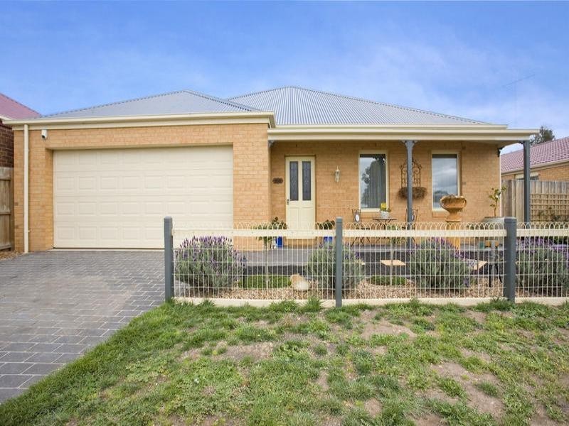 8 Maria Court, Lara VIC 3212