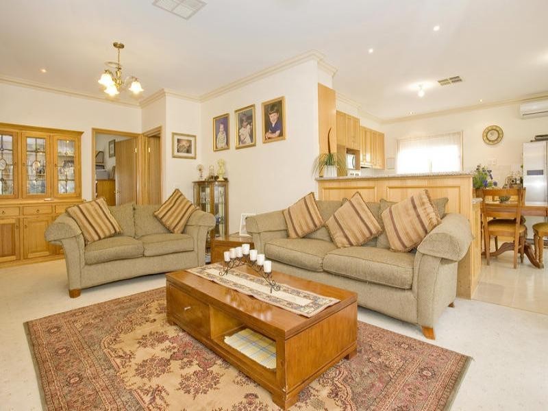 8 Maria Court, Lara VIC 3212