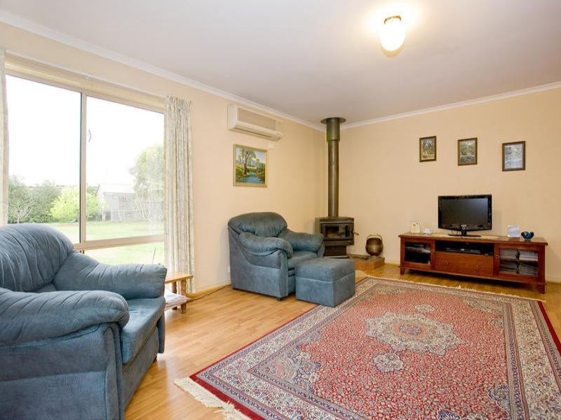 8 Christensen Court, Lara VIC 3212