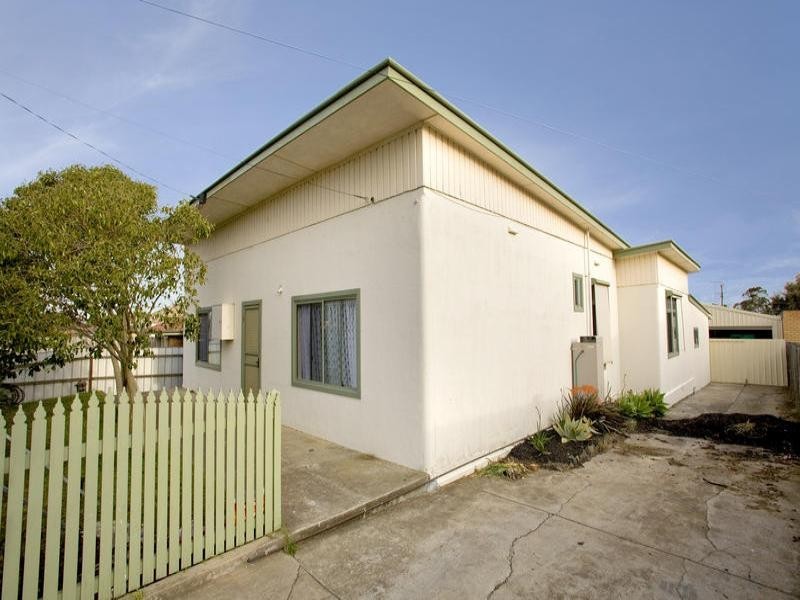 32 Maurice Street, Herne Hill VIC 3218
