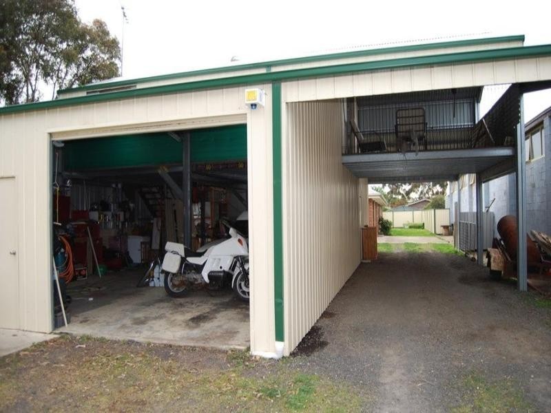 25 Clover Street, Lara VIC 3212