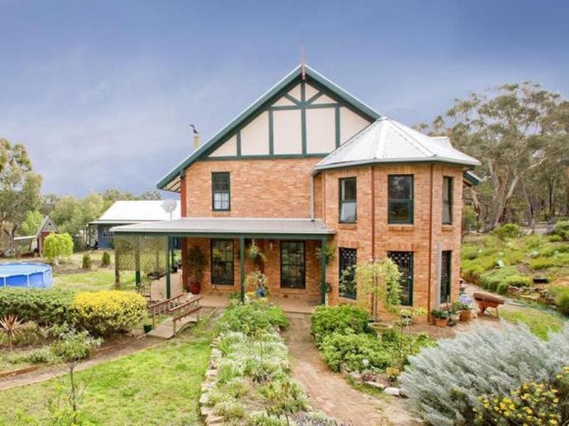 393 Clarkes Road, Anakie VIC 3221