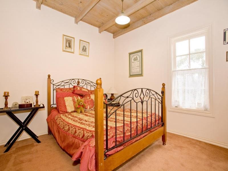 393 Clarkes Road, Anakie VIC 3221