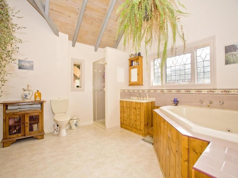 393 Clarkes Road, Anakie VIC 3221