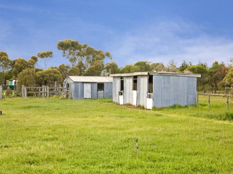 30 Frys Road, Lara VIC 3212